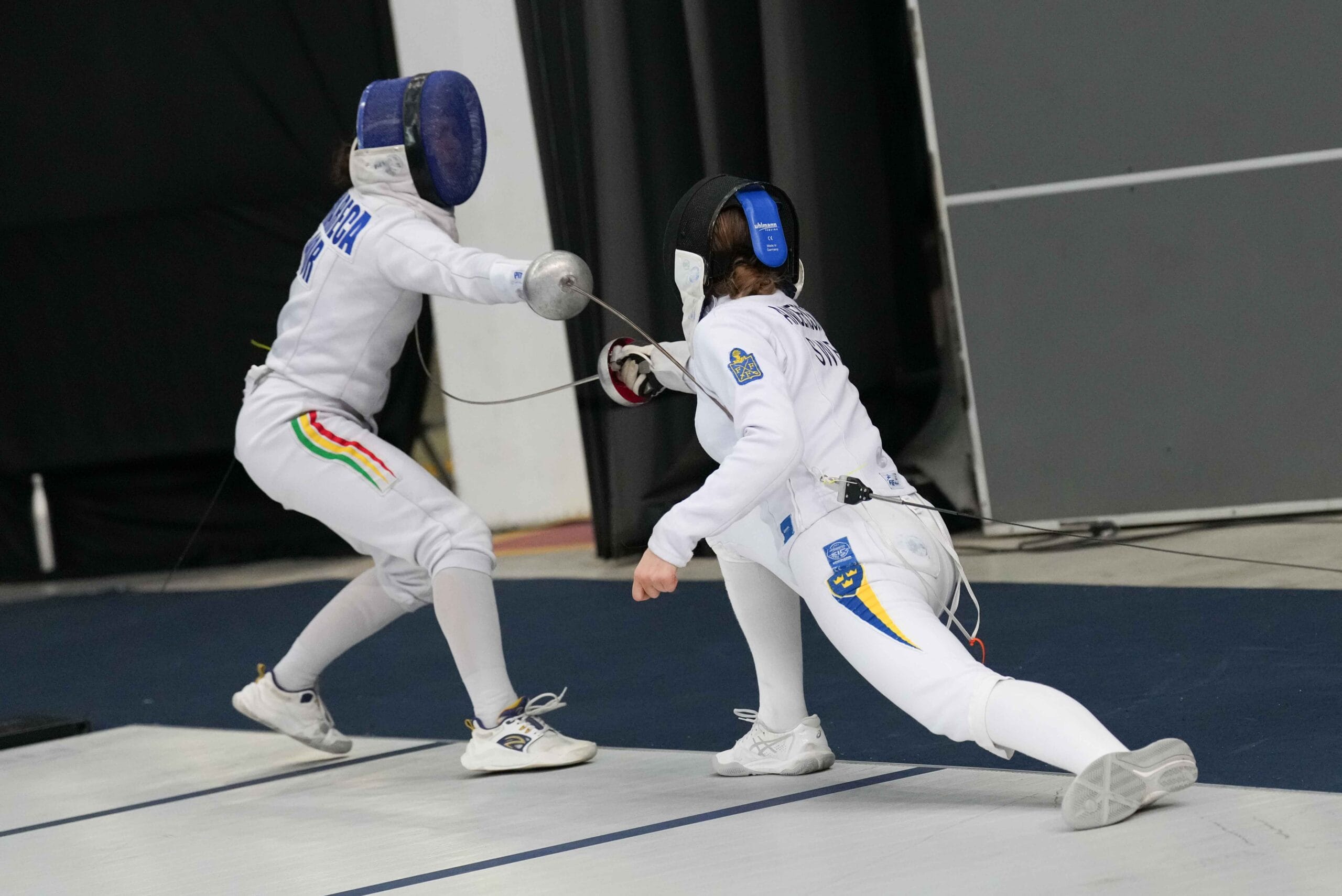 Trots brinnande arena - fina insatser från kadettfäktarna i damvärja ...